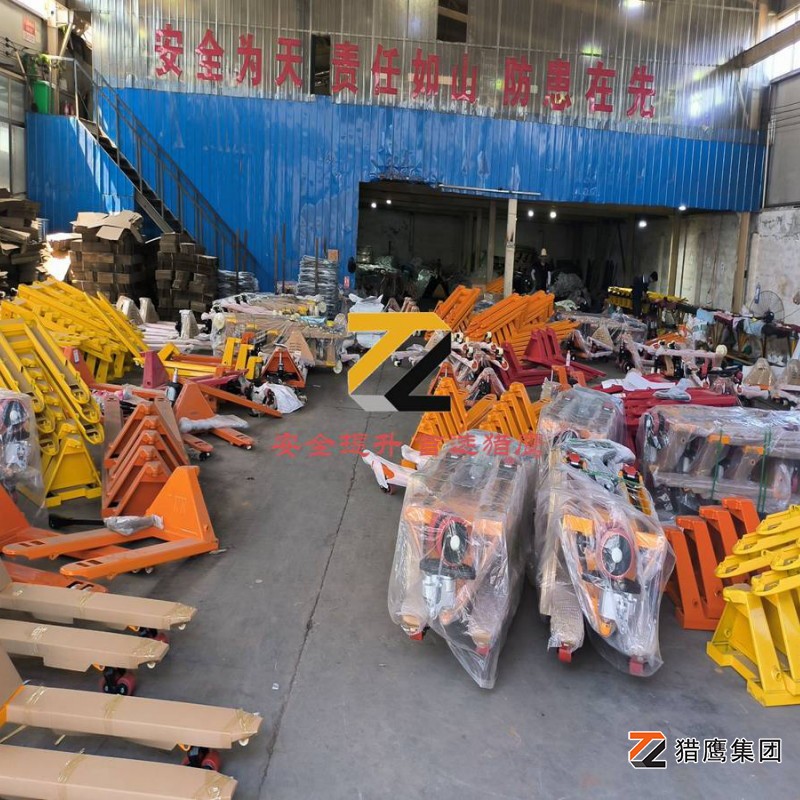 手動(dòng)地牛如何加注液壓油？源頭工廠來(lái)解答